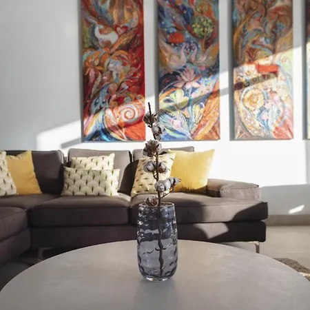 Vila In Puerto Del Carmen Sleeps 10 Includes Swimming Pool And Air Con